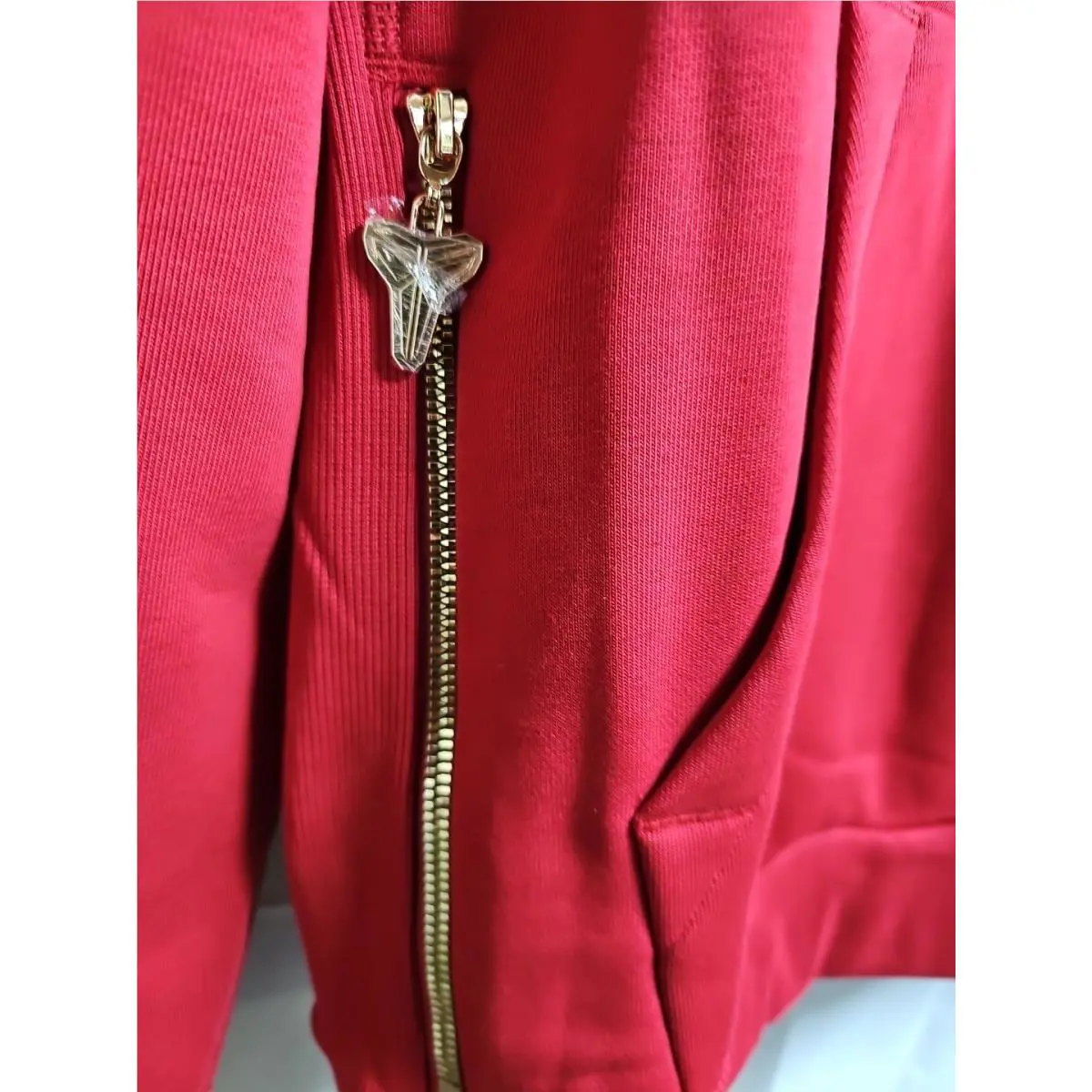 Nike clothing - Red (UPC: 197596147261) 1