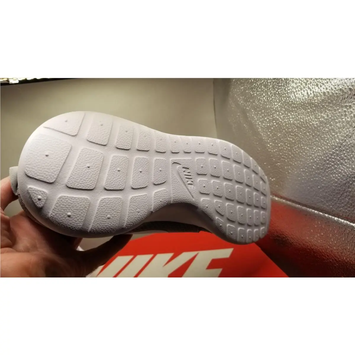 Nike shoes - Nike Roshe - Roshe - 511881-023 - Gray (UPC: 0888408082015) 8