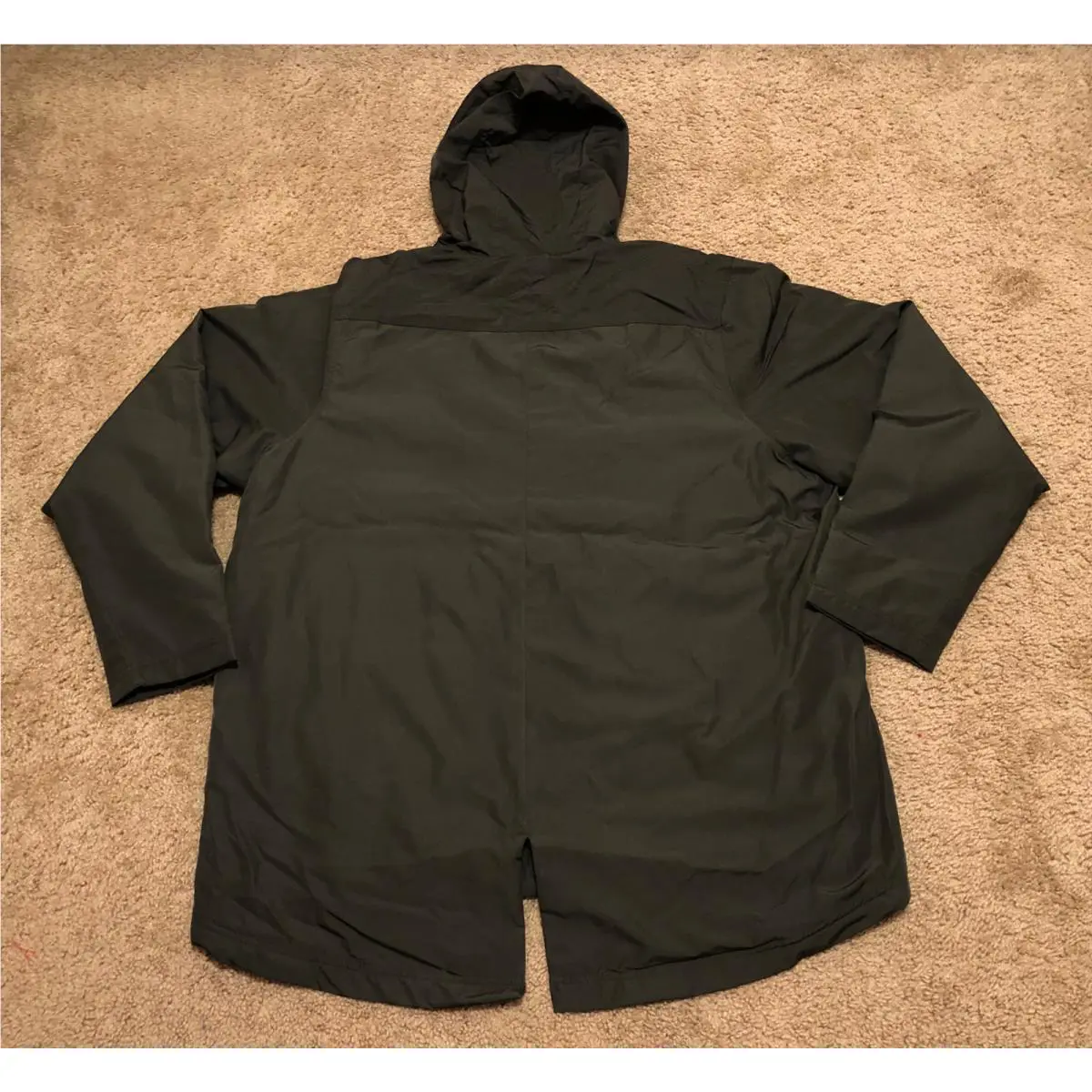 Nike clothing - Sequoia (UPC: 0193151057488) 1