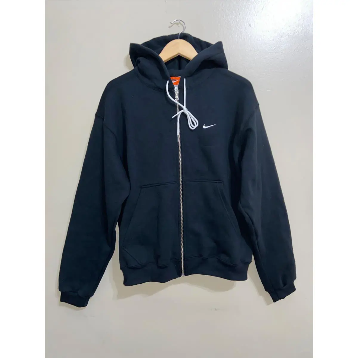 Nike clothing - Black (UPC: 195238800307) 0