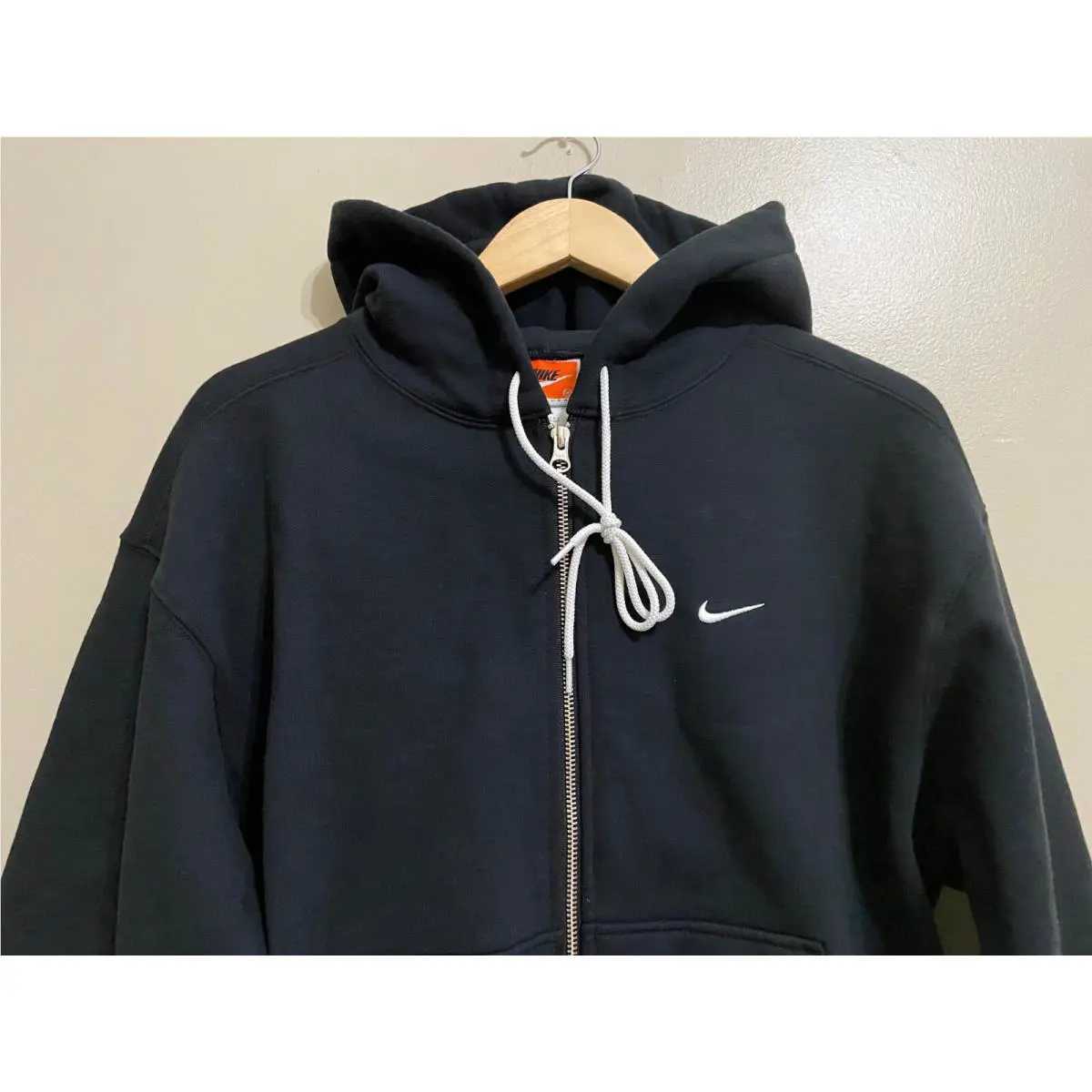 Nike clothing - Black (UPC: 195238800307) 1