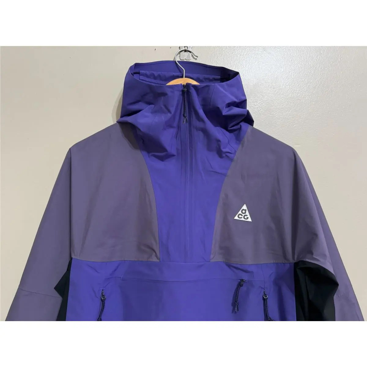 Nike clothing - Purple (UPC: 195868666908) 1