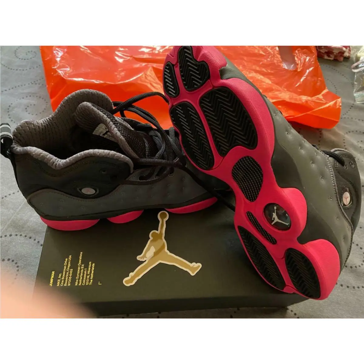 Nike shoes - Black & Pink (UPC: 887223187882) 1