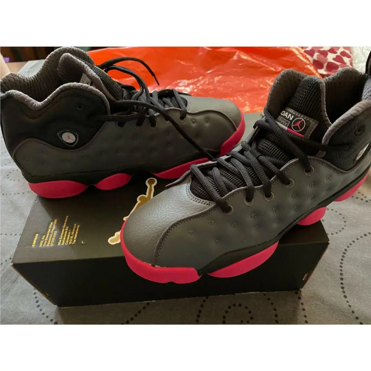 Nike shoes - Black & Pink (UPC: 887223187882) 2