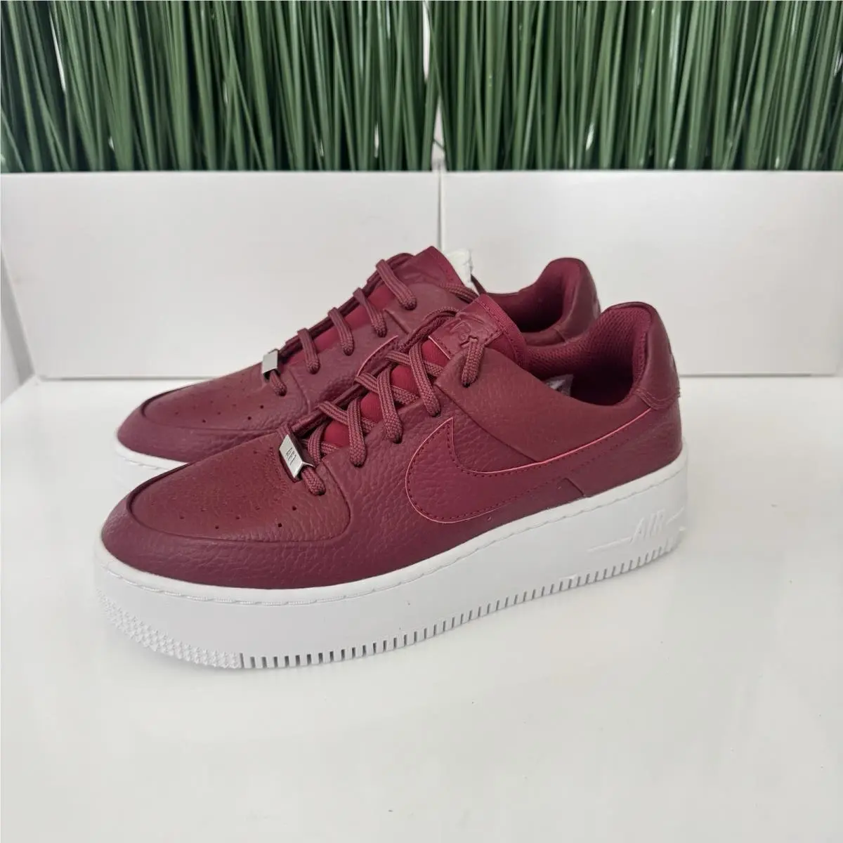 Air Force 1 Nby Sage Leather Low Team Red Womens Shoes AR5339-602 Size 8 by Nike