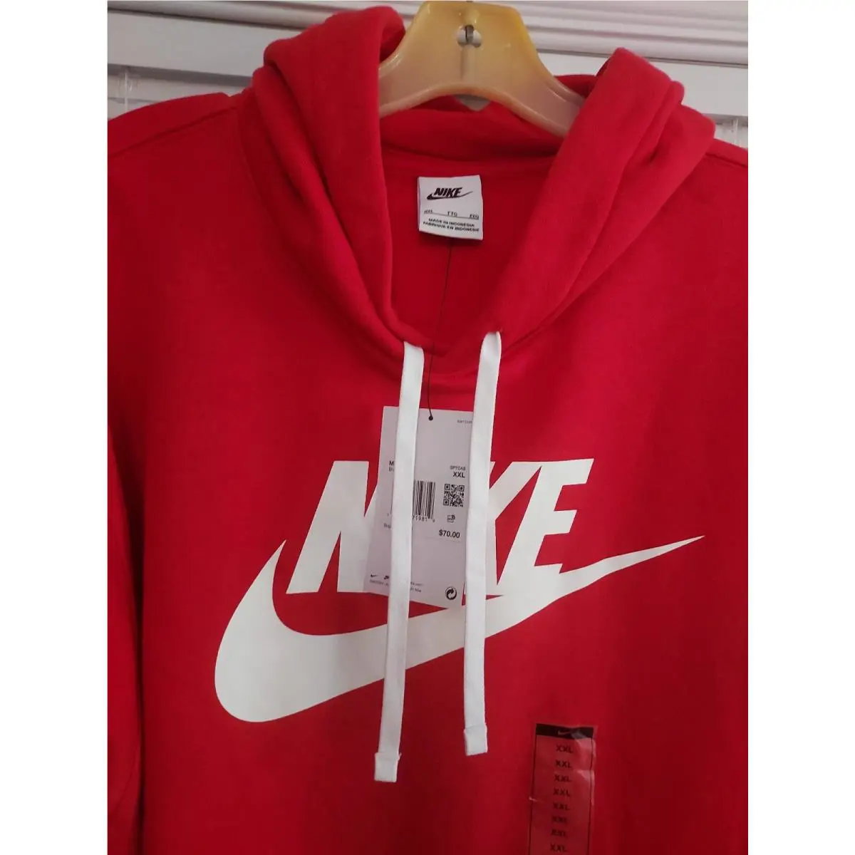 Nike clothing - Red 1