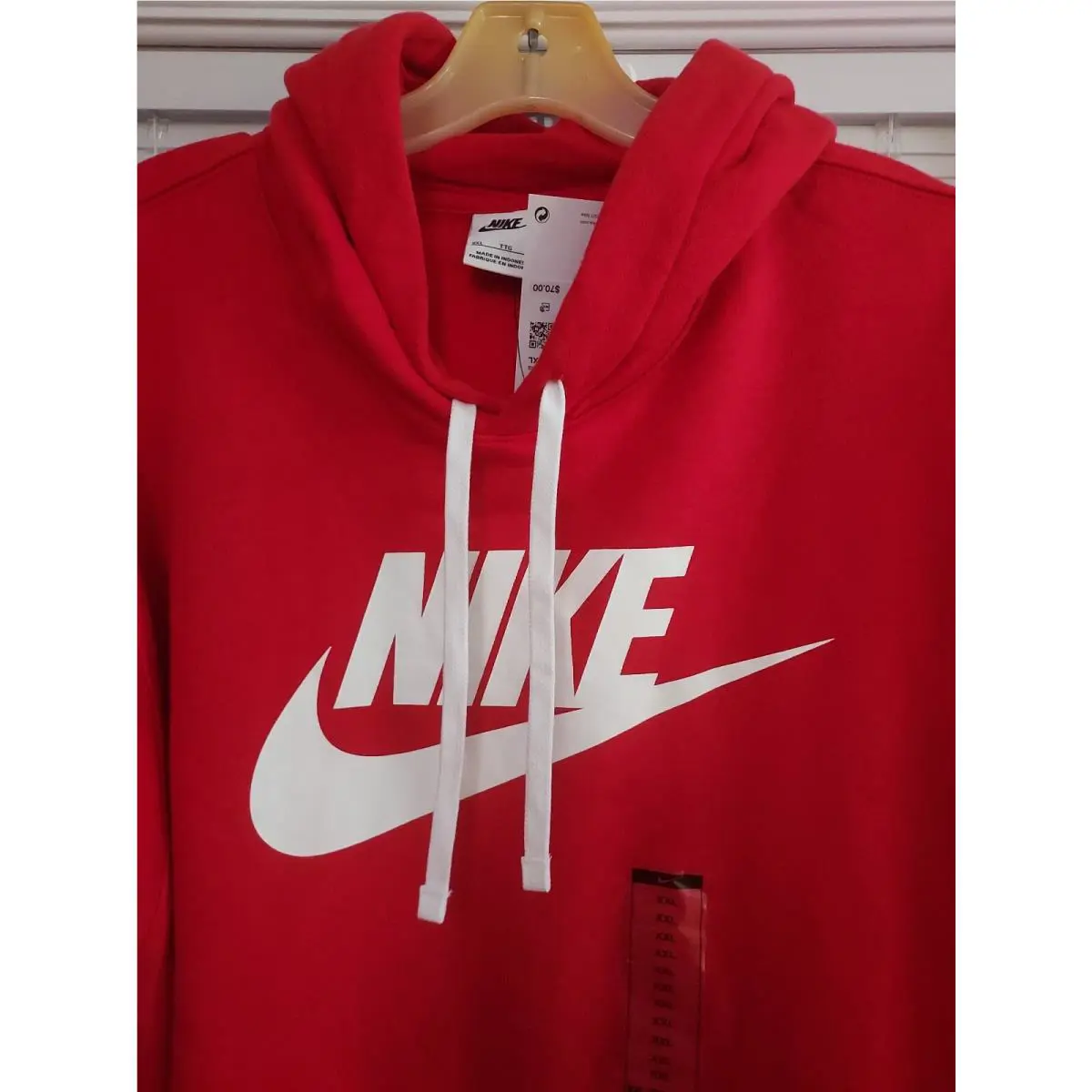 Nike clothing - Red 2