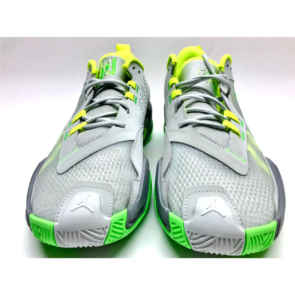 Nike shoes - Nike One - One - DZ3338-003 - Silver (UPC: 196608231981) 1