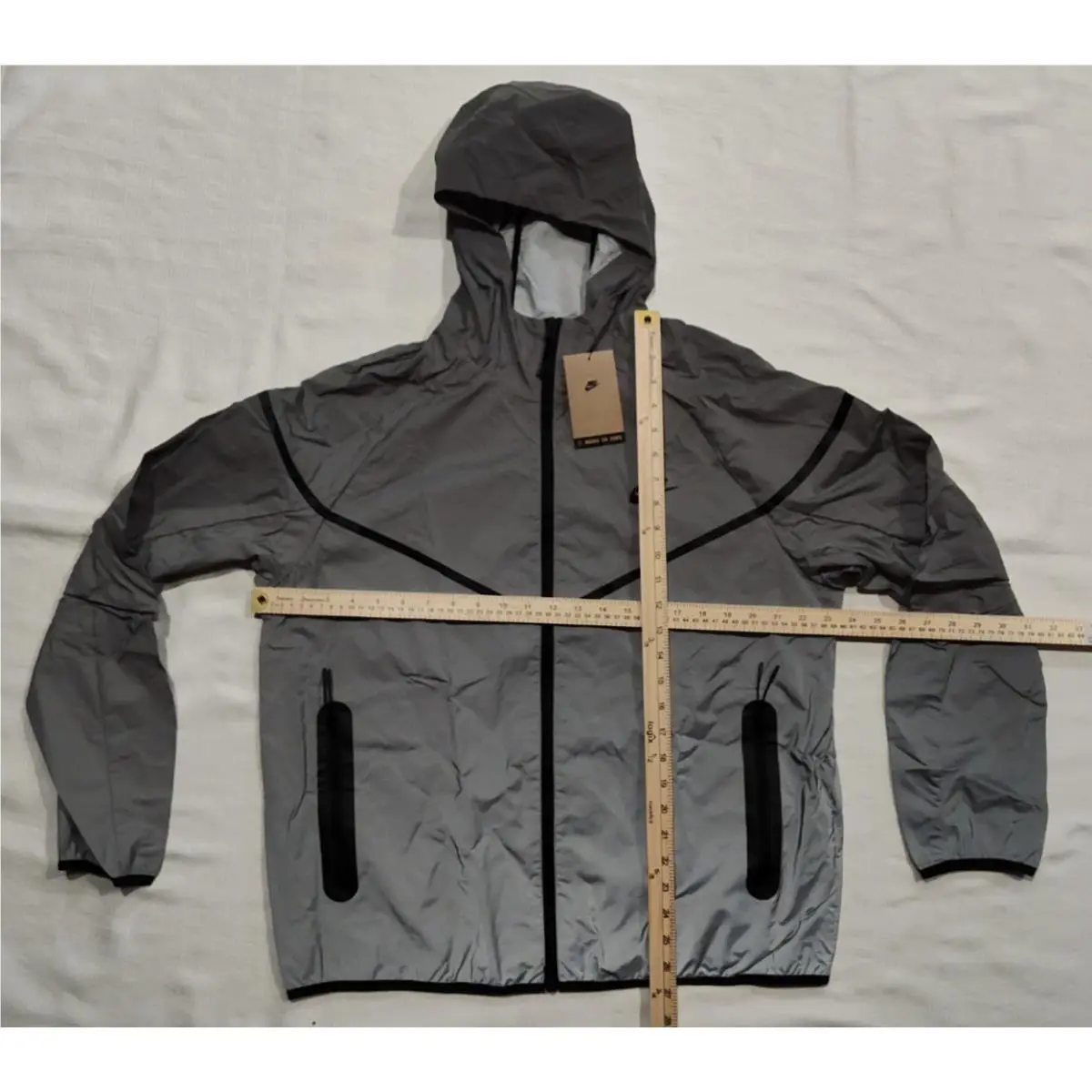 Nike clothing - FZ7585-035 - FZ7585-035 - Gray (UPC: 197600920774) 1