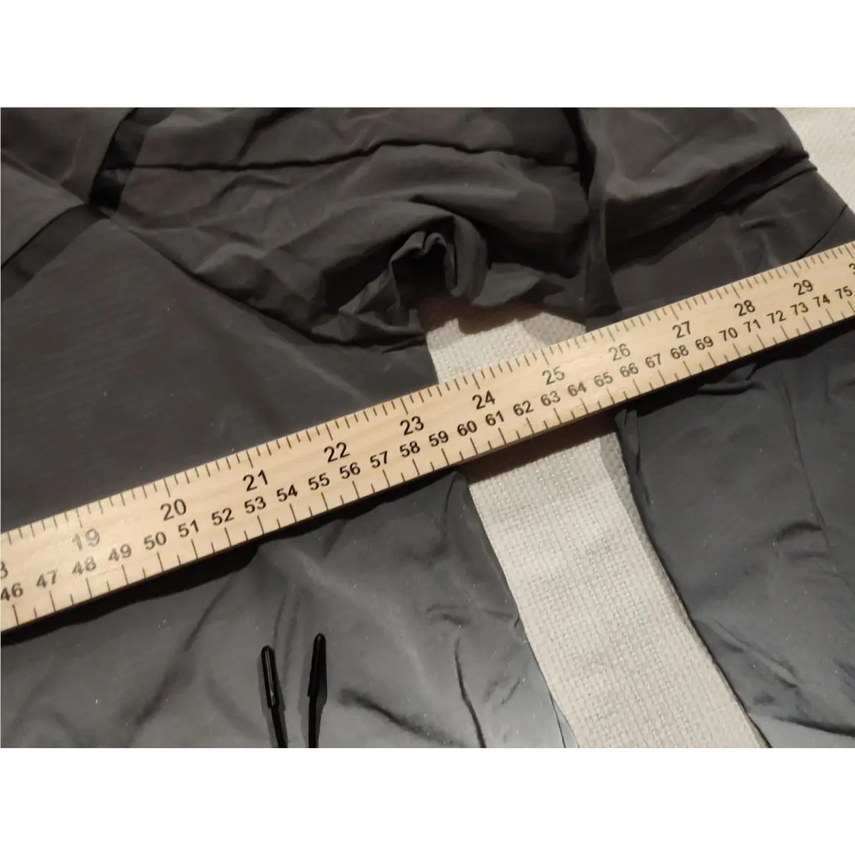 Nike clothing - FZ7585-035 - FZ7585-035 - Gray (UPC: 197600920774) 2