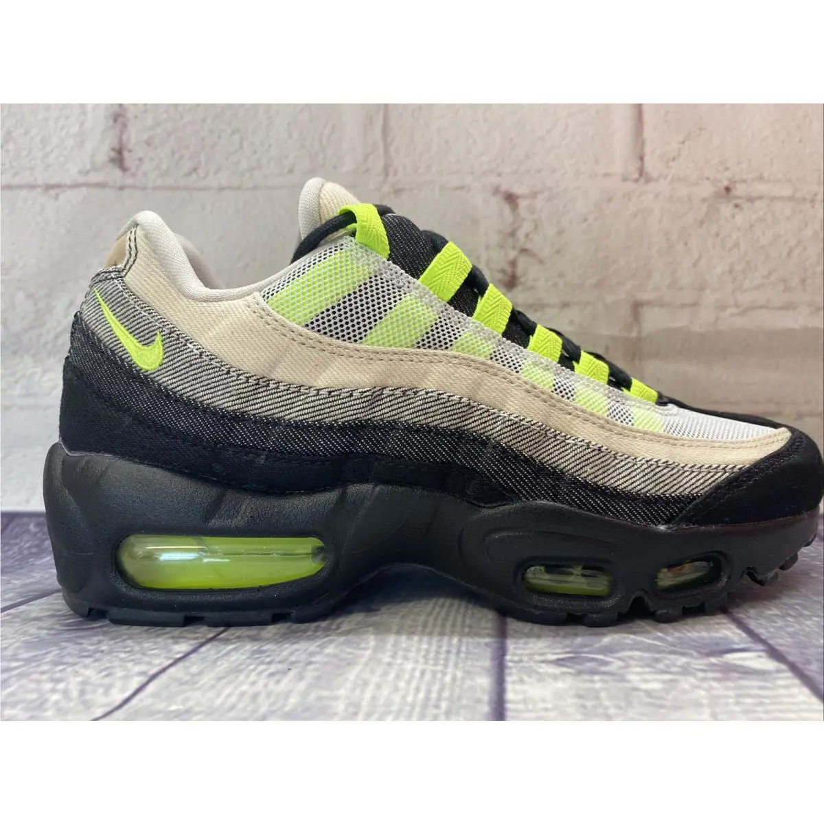 Nike shoes - Nike Air Max 95 - Air Max - DD9519-001 - Black, Volt, Summit White, Manufacturer: Black / Volt-Summit White 0