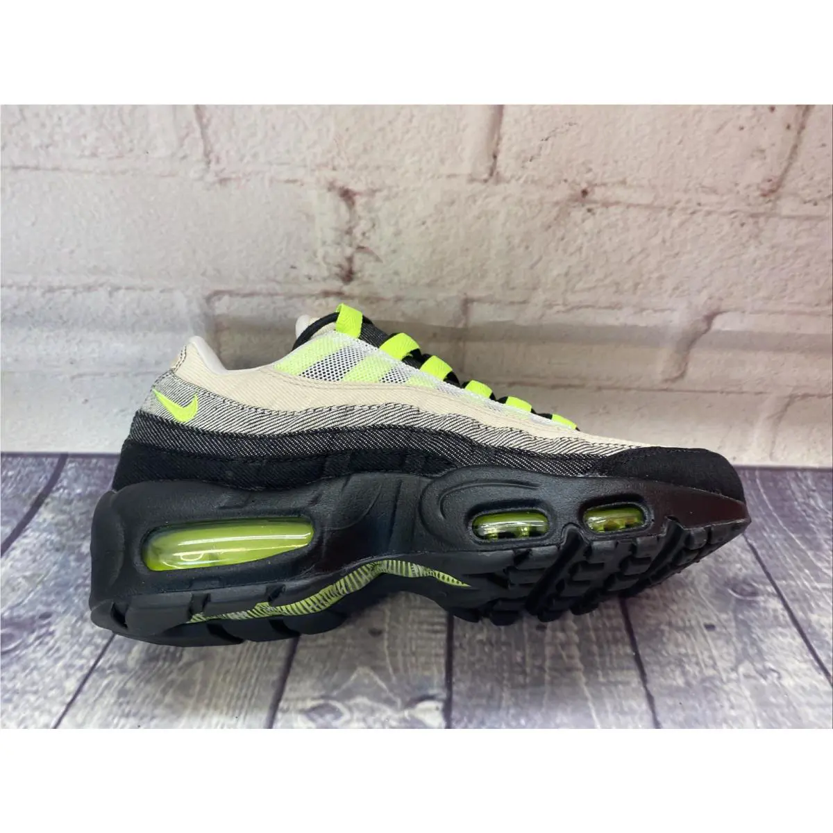 Nike shoes - Nike Air Max 95 - Air Max - DD9519-001 - Black, Volt, Summit White, Manufacturer: Black / Volt-Summit White 7