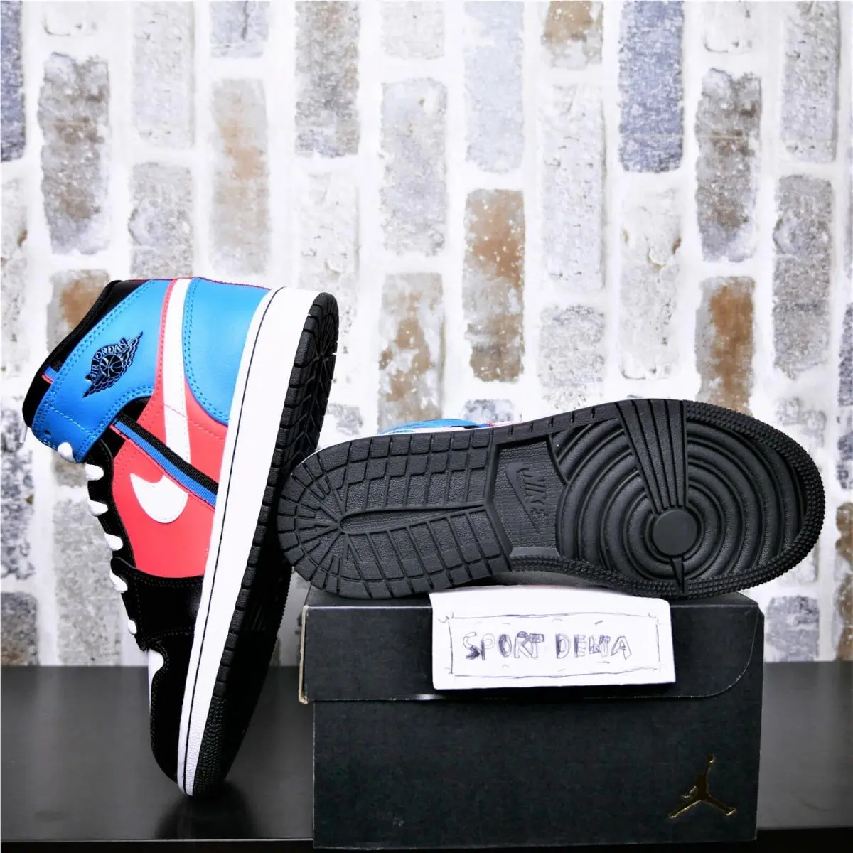 Nike shoes - Jordan 1 - CV4891-001 - Signal Blue/White/Black 4