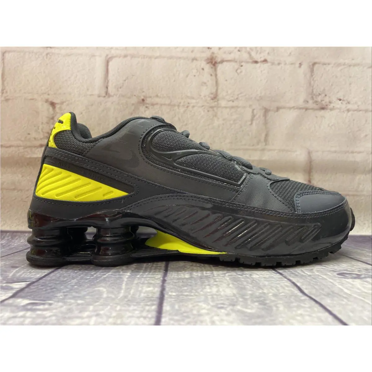 Nike shoes - Nike Shox - Shox - BQ9001-008 - Yellow, Manufacturer: Dark Smoke Grey/Lemon Venom/Black/Black (UPC: 193154390063) 0