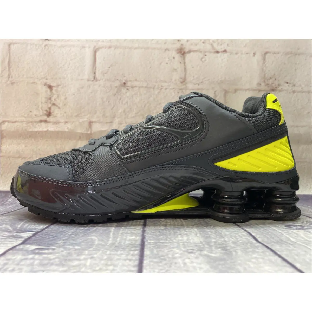 Nike shoes - Nike Shox - Shox - BQ9001-008 - Yellow, Manufacturer: Dark Smoke Grey/Lemon Venom/Black/Black (UPC: 193154390063) 1