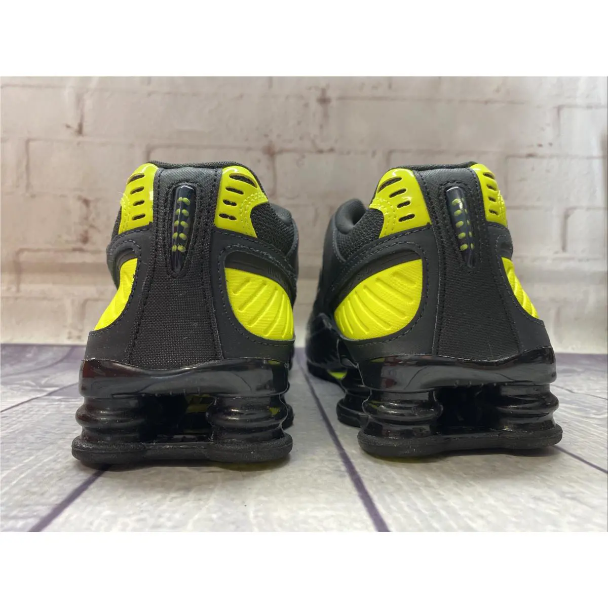 Nike shoes - Nike Shox - Shox - BQ9001-008 - Yellow, Manufacturer: Dark Smoke Grey/Lemon Venom/Black/Black (UPC: 193154390063) 3