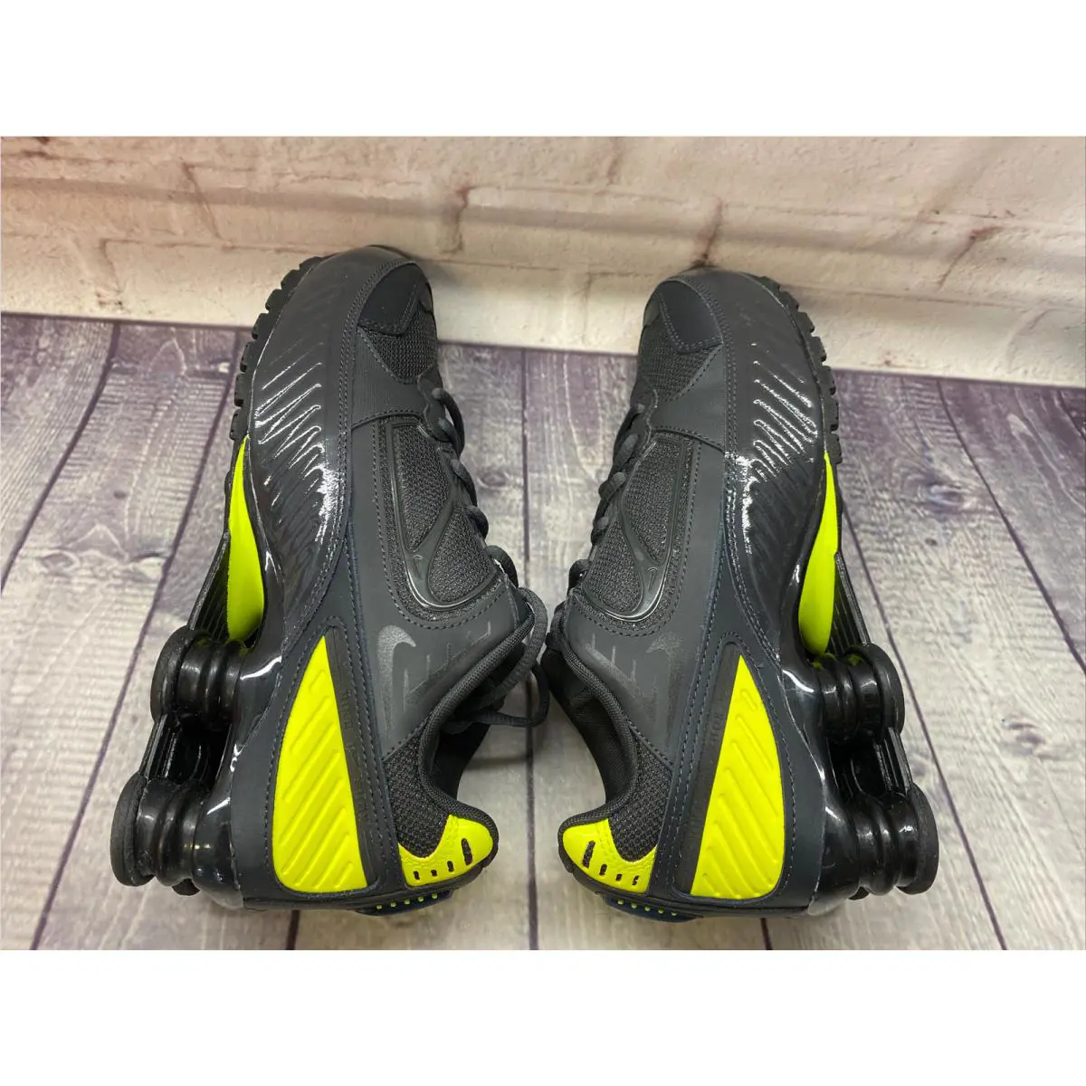 Nike shoes - Nike Shox - Shox - BQ9001-008 - Yellow, Manufacturer: Dark Smoke Grey/Lemon Venom/Black/Black (UPC: 193154390063) 5