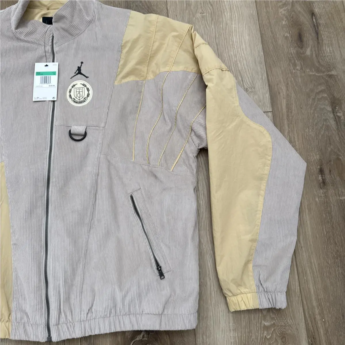 Nike clothing - DJ7975-236 - DJ7975-236 - Beige 1