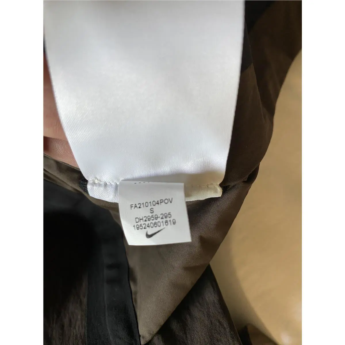 Nike clothing - Brown 7