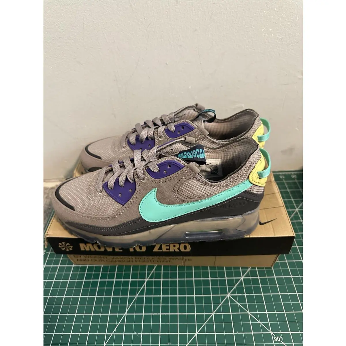Nike shoes - DQ3987001 - DQ3987-001 - Brown 1
