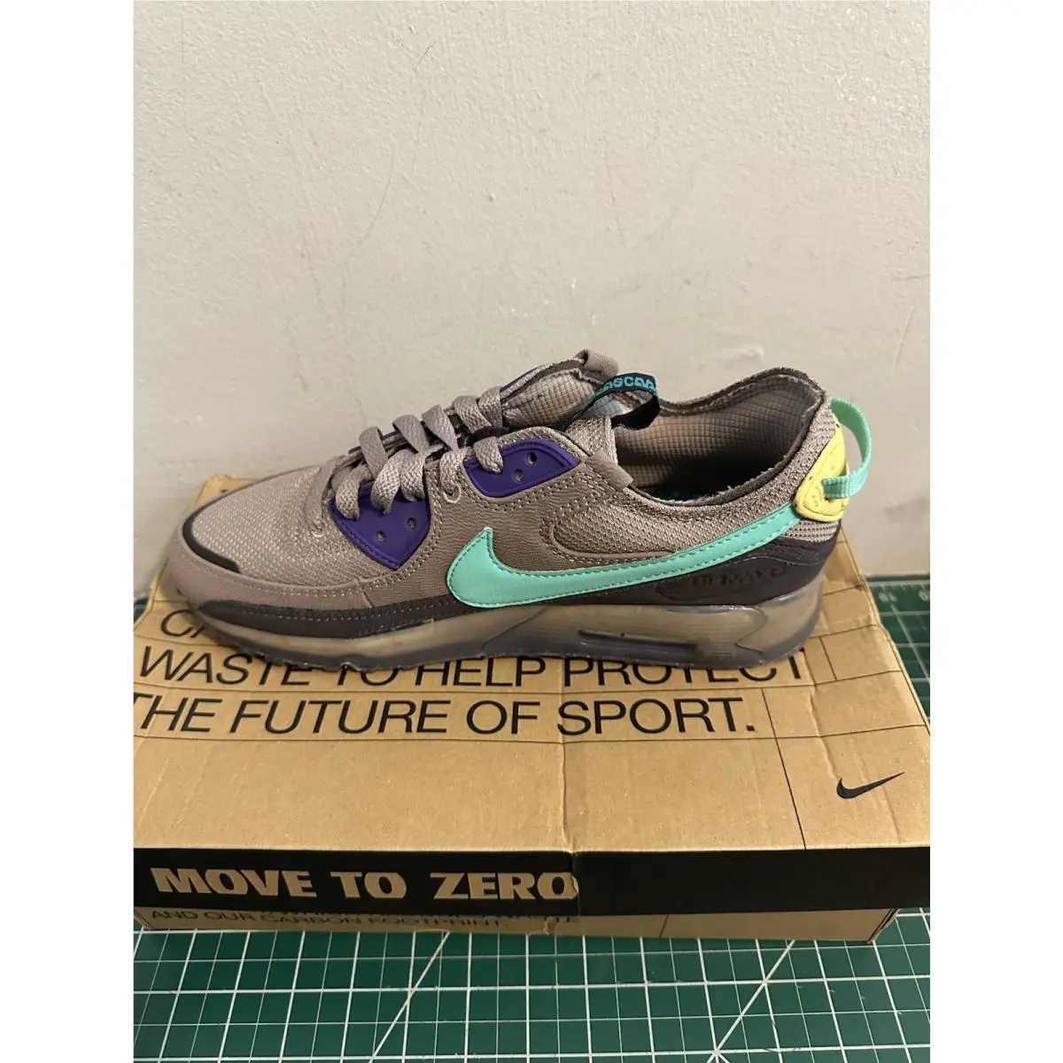 Nike shoes - DQ3987001 - DQ3987-001 - Brown 2