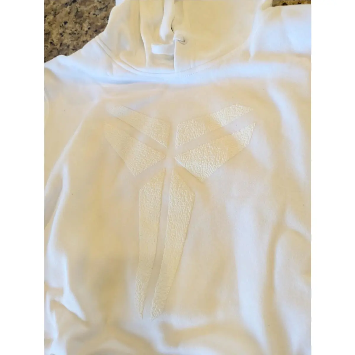 Nike clothing - White (UPC: 197594252622) 2