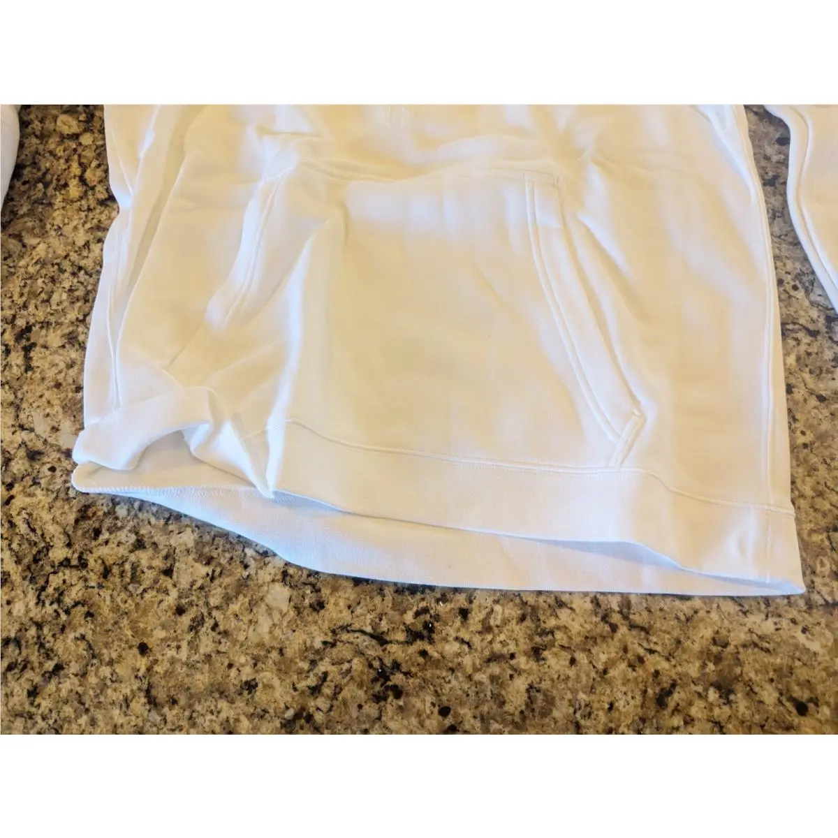 Nike clothing - White (UPC: 197594252622) 4