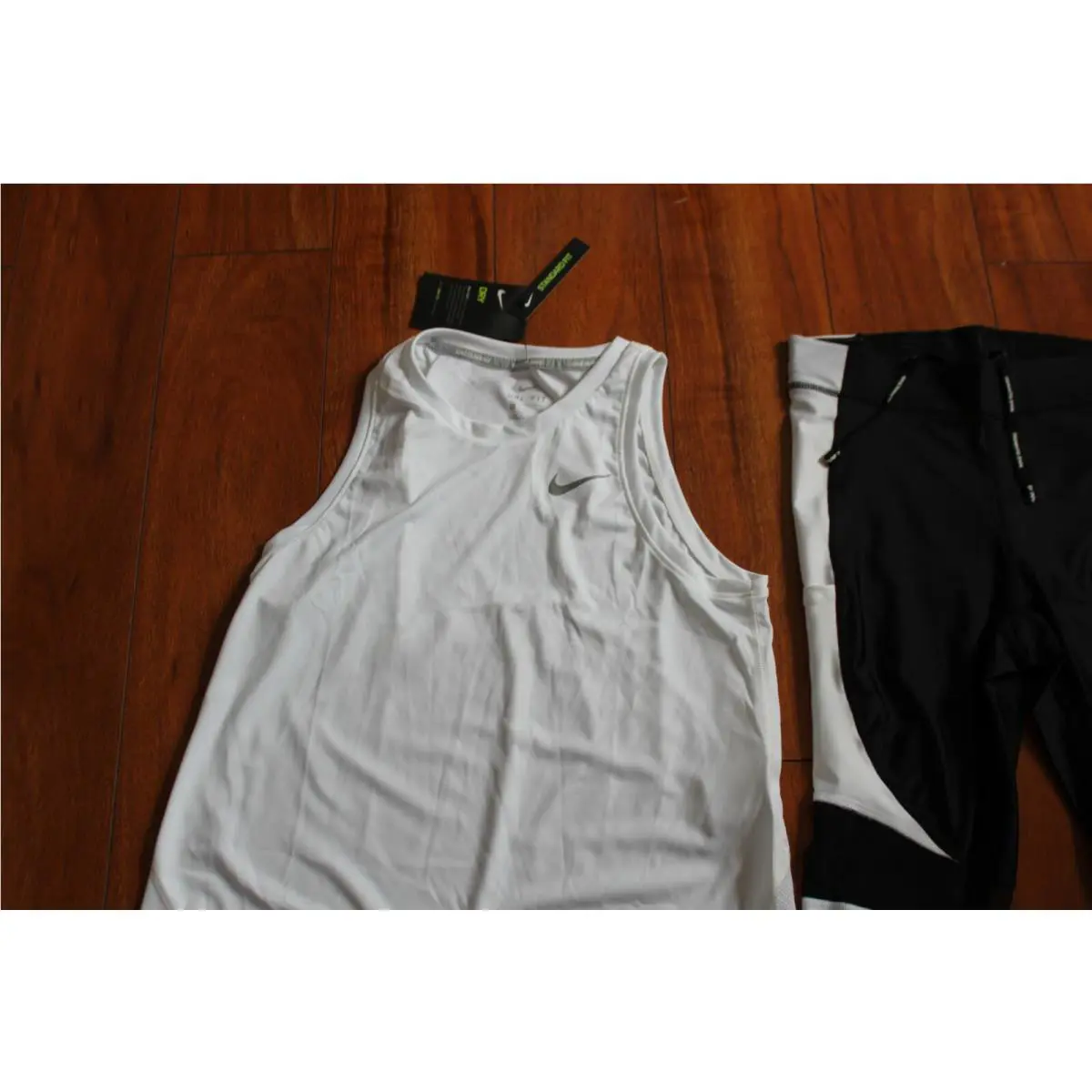 Nike clothing - Black (UPC: 193154462586) 4