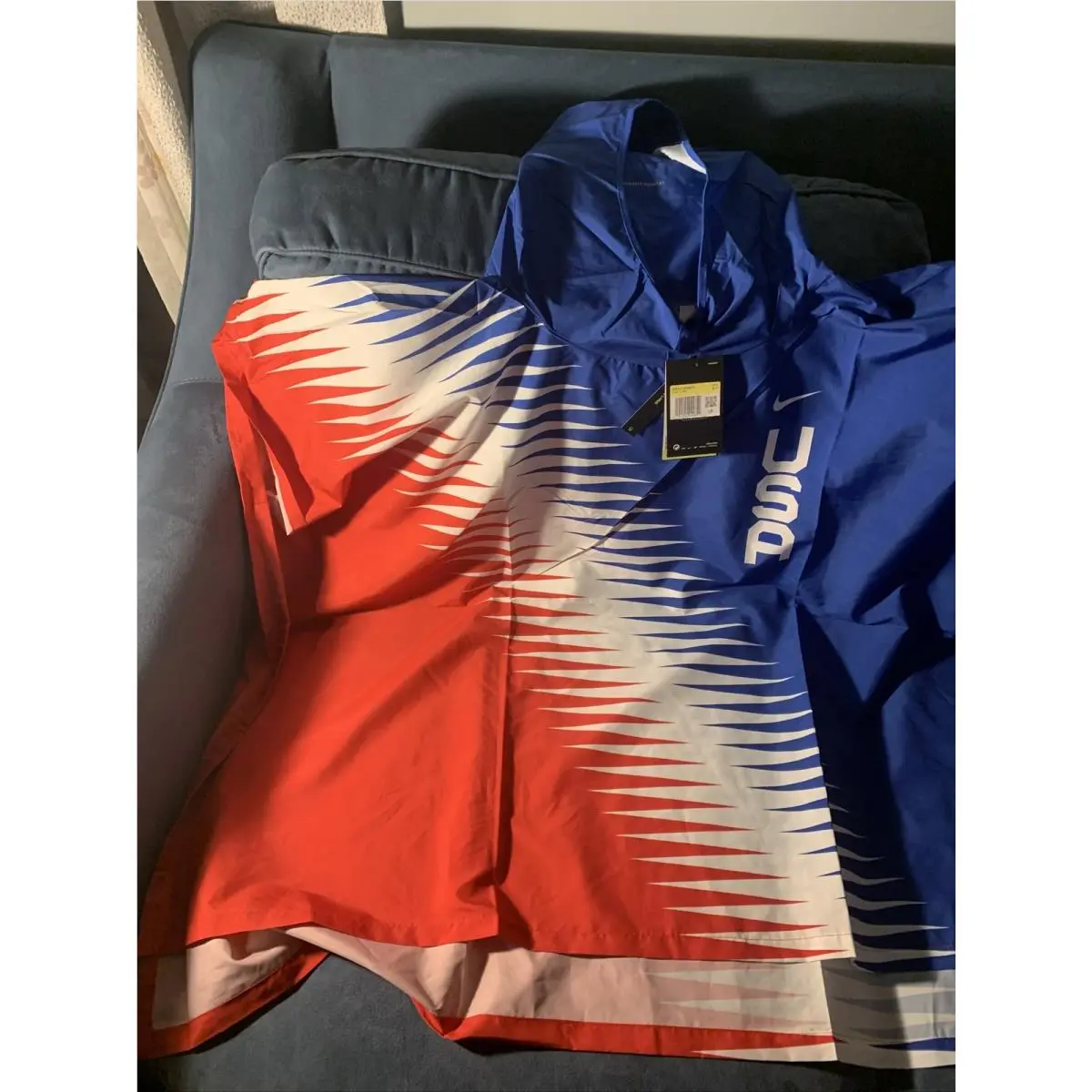 Nike clothing - Multicolor (UPC: 0194494044852) 1