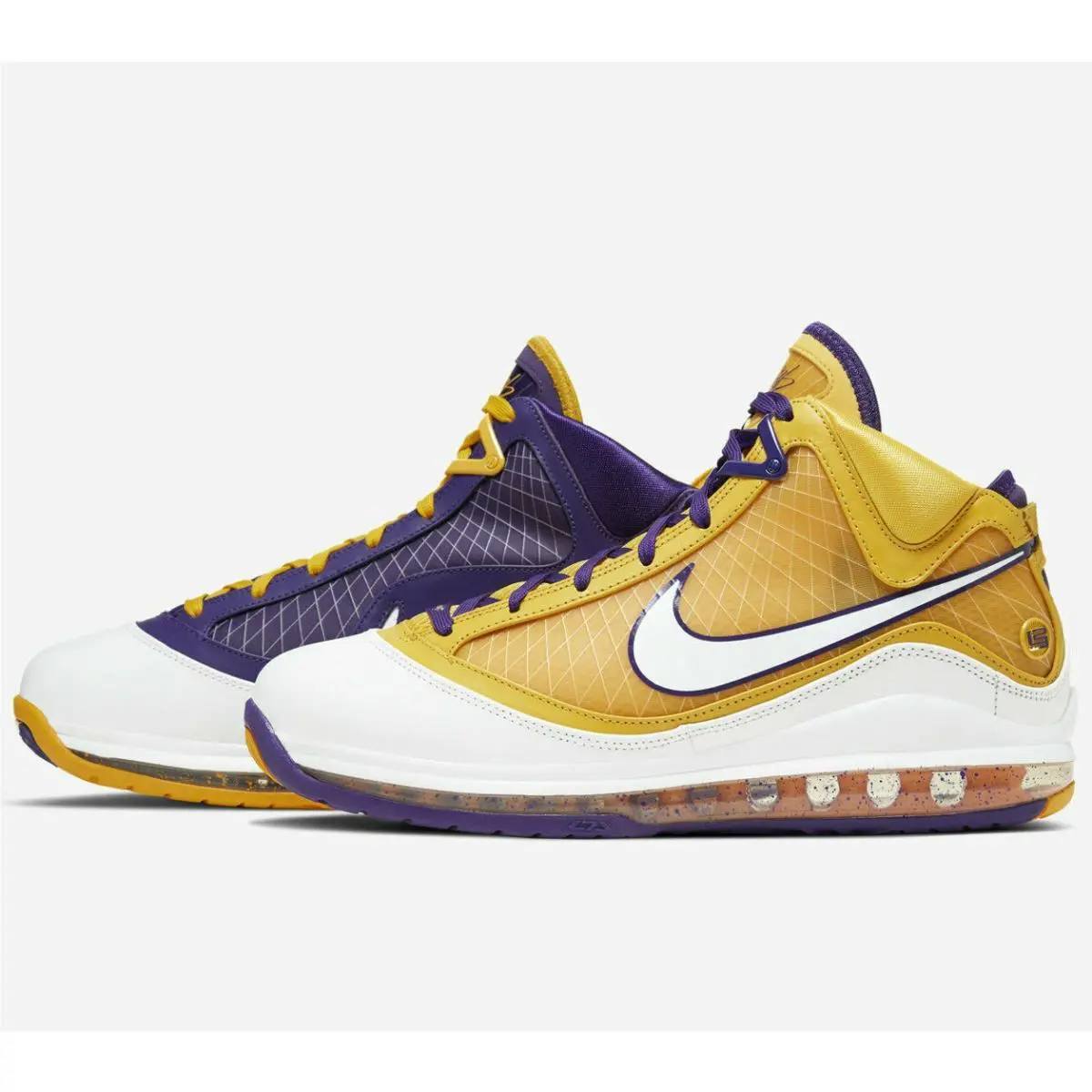 Nike Lebron Vii QS Media Day Size 8 CW230-500 Lakers 7 James Gold Yellow White