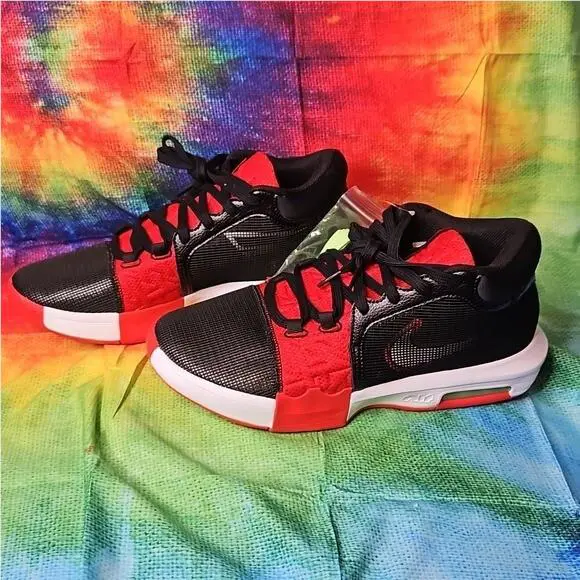 Nike shoes - Nike LeBron - LeBron - Red Black 1