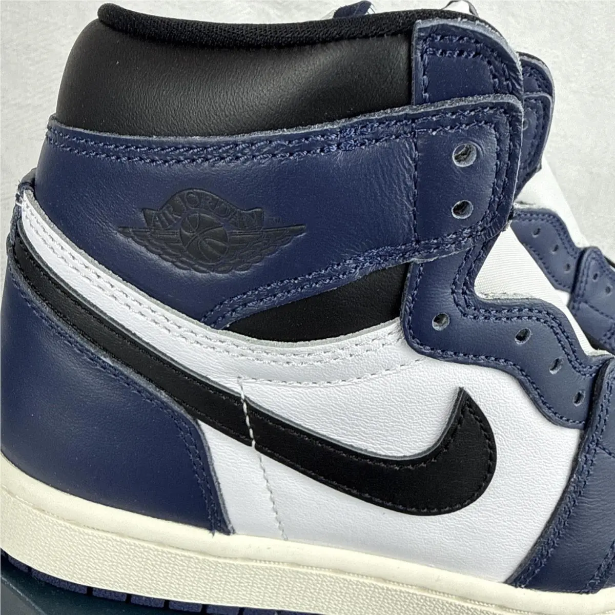 Nike shoes - Air Jordan 1 - Air - DZ5485-401 - Blue 1