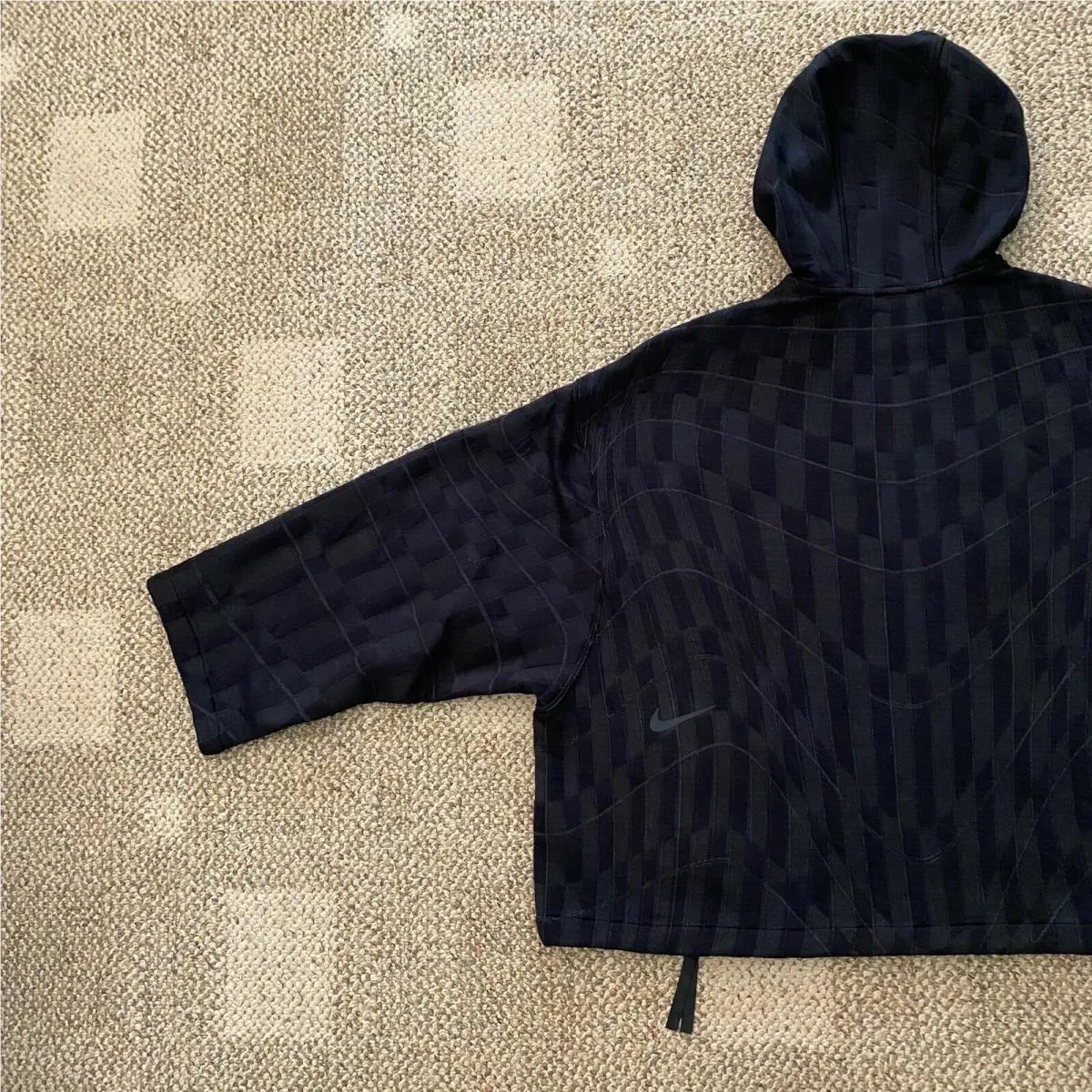 Nike clothing - Black (UPC: 194502845761) 3
