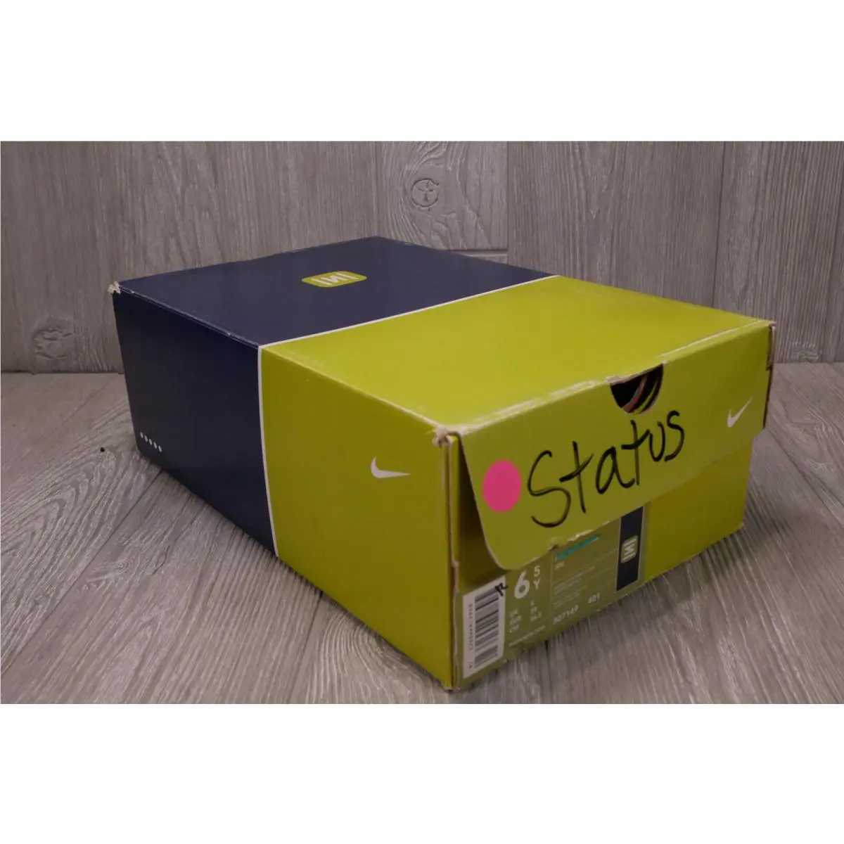 Nike shoes - Multicolor 5
