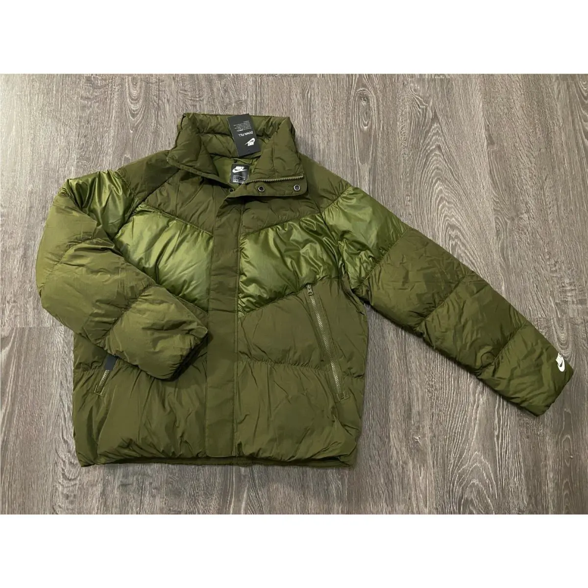 Nike clothing - Green (UPC: 888507372222) 0