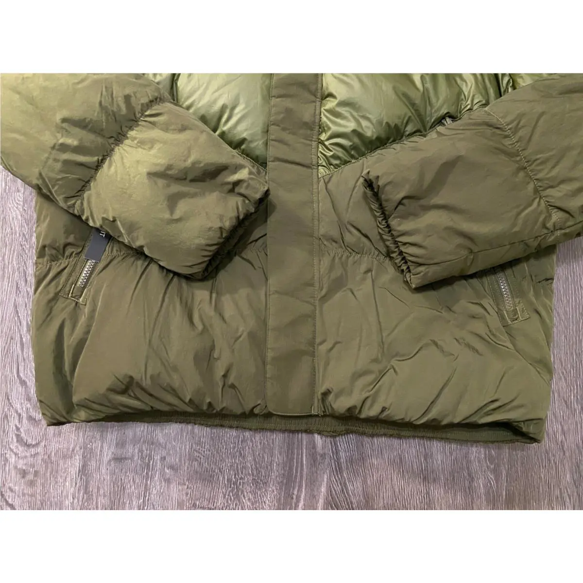 Nike clothing - Green (UPC: 888507372222) 2