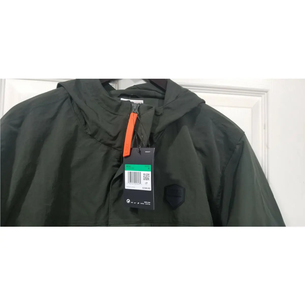 Nike clothing - Sequoia (UPC: 193151057464) 1