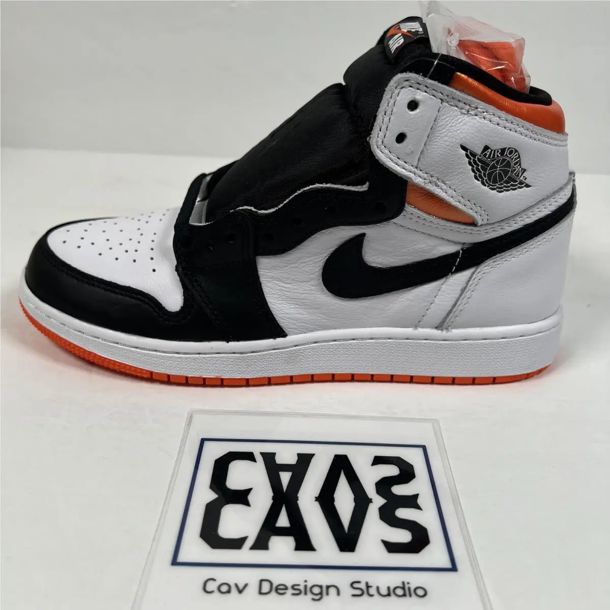 Nike shoes - Air Jordan 1 - Air - 575441-180 - Orange 1