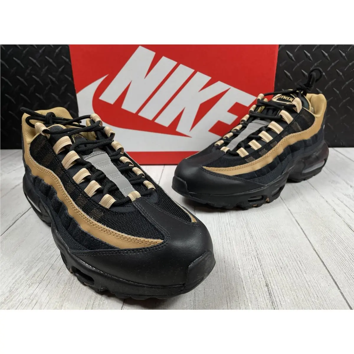 Size 11-Nike Air Max 95 Shoes Sneakers Black/elemental Gold/sesame DM0011-004