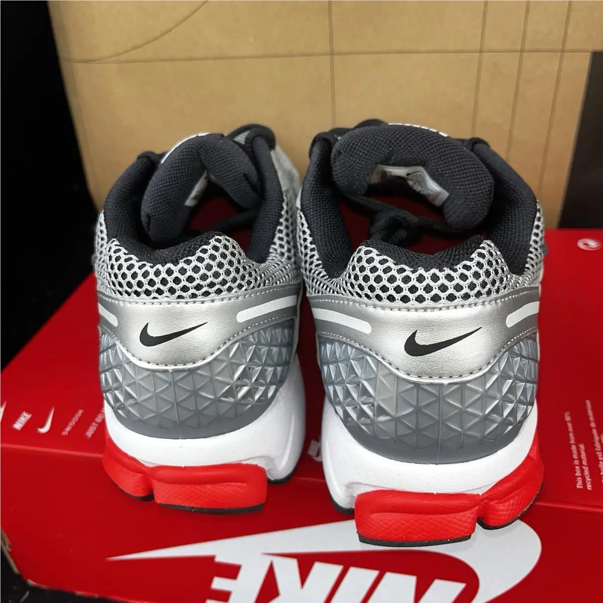 Nike shoes - Nike Zoom Vomero 5 - Zoom Vomero - HV0926-095 - Red 4