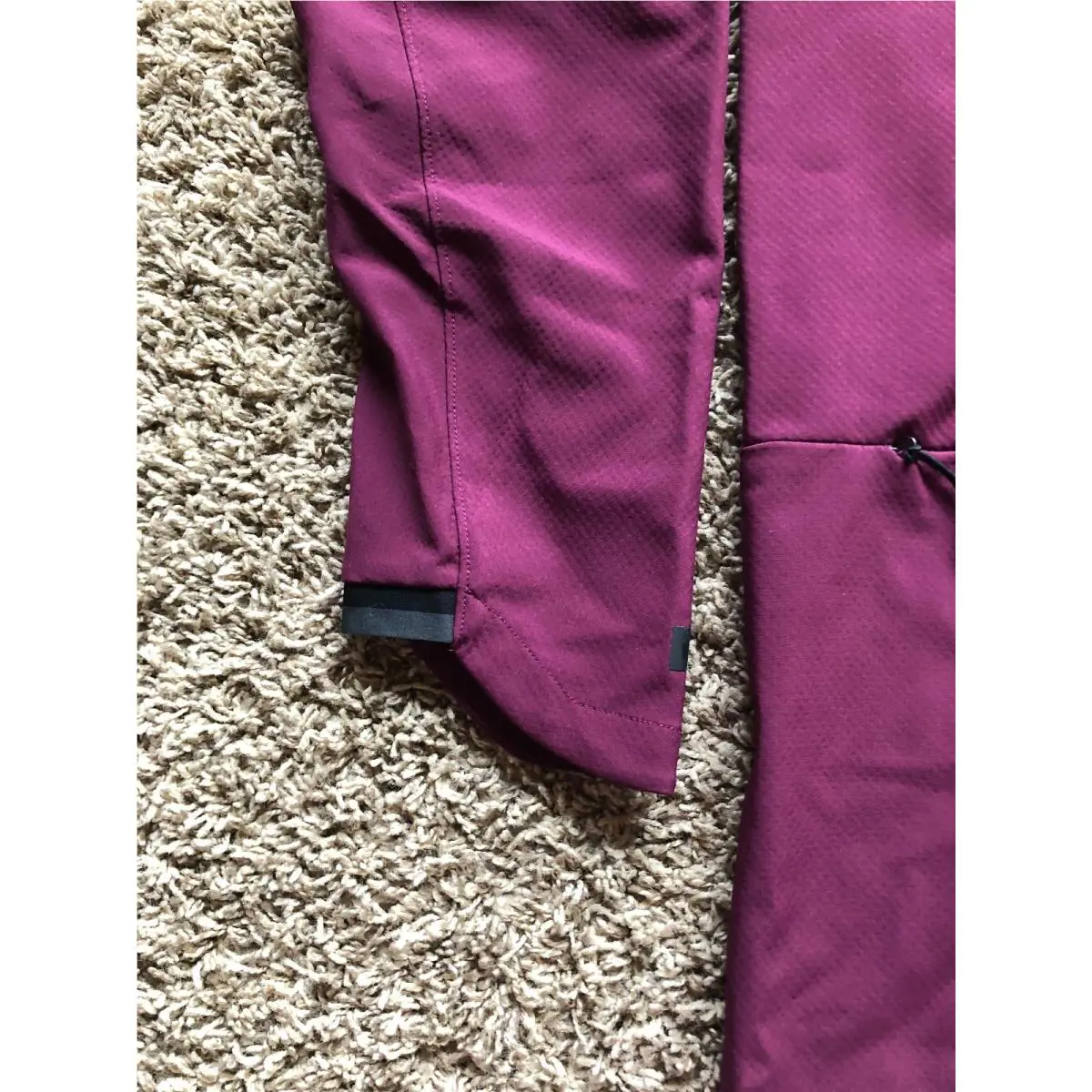 Nike clothing - Red (UPC: 675911341483) 1