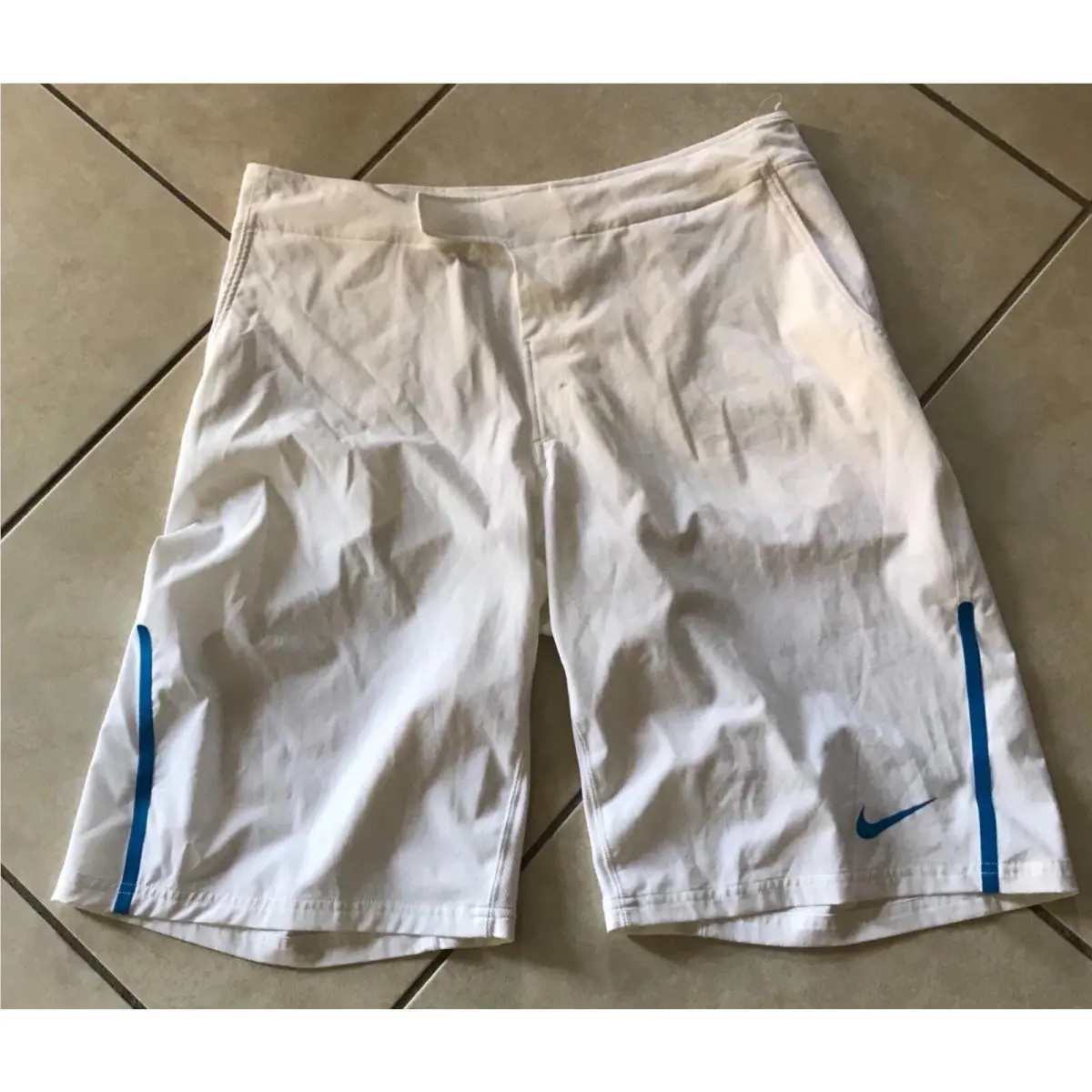 Nike clothing - 446923-100 - 446923100 - White (UPC: 886066549055) 0
