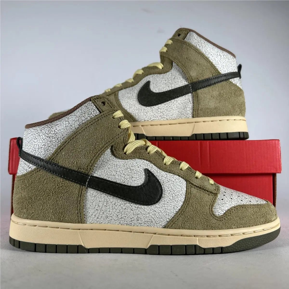 Size 9 -  Dunk High Re-raw by Nike