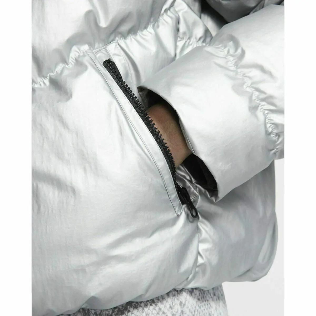 Nike clothing - Silver (UPC: 193151853226) 3