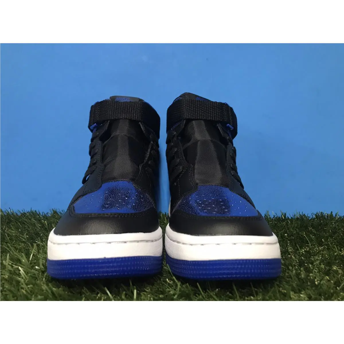 Nike shoes - Jordan 1 - AV4052-041 - Black 2