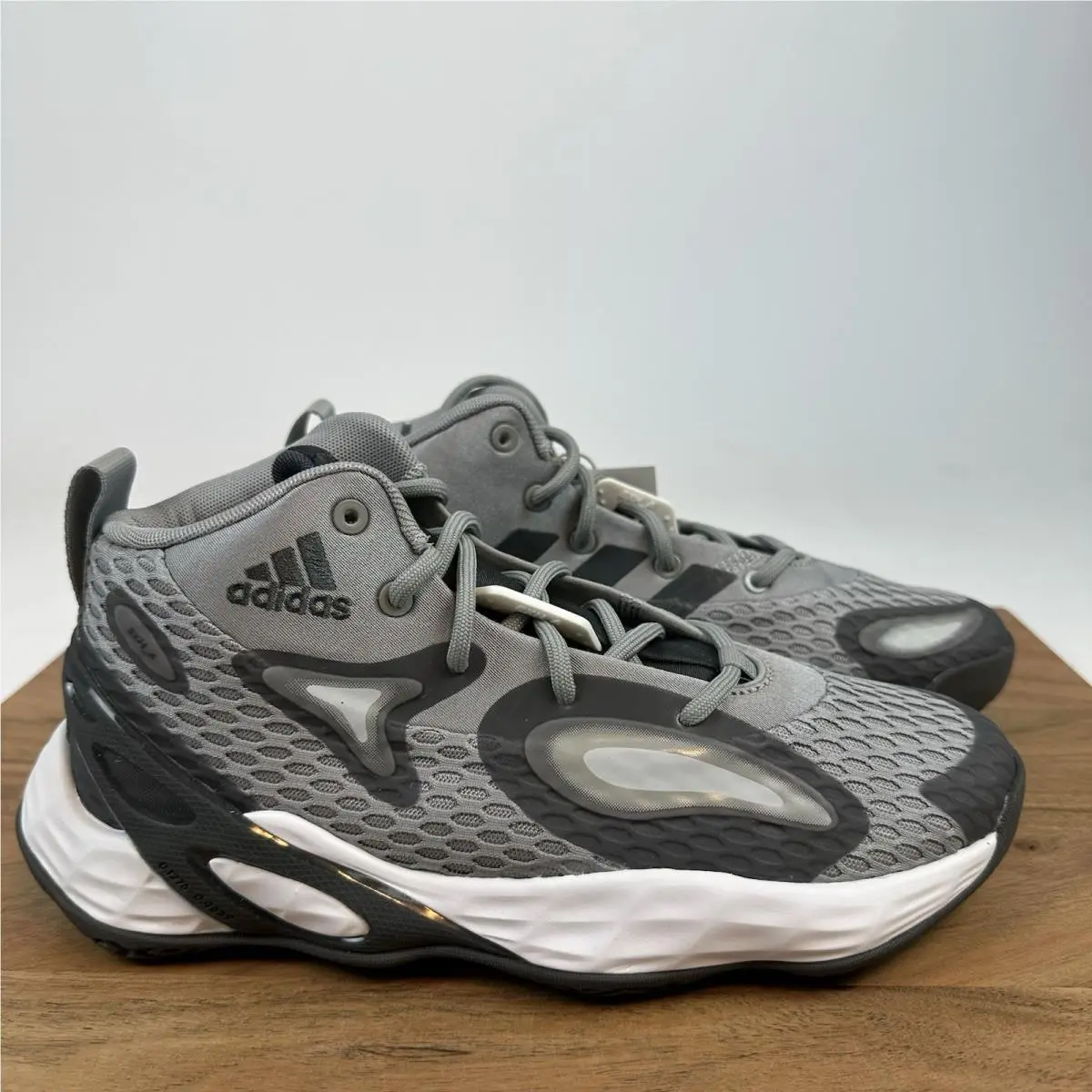 Mens Adidas Exhibit A Mid Gray Basketball Shoes Sneakers Size 5.5 M