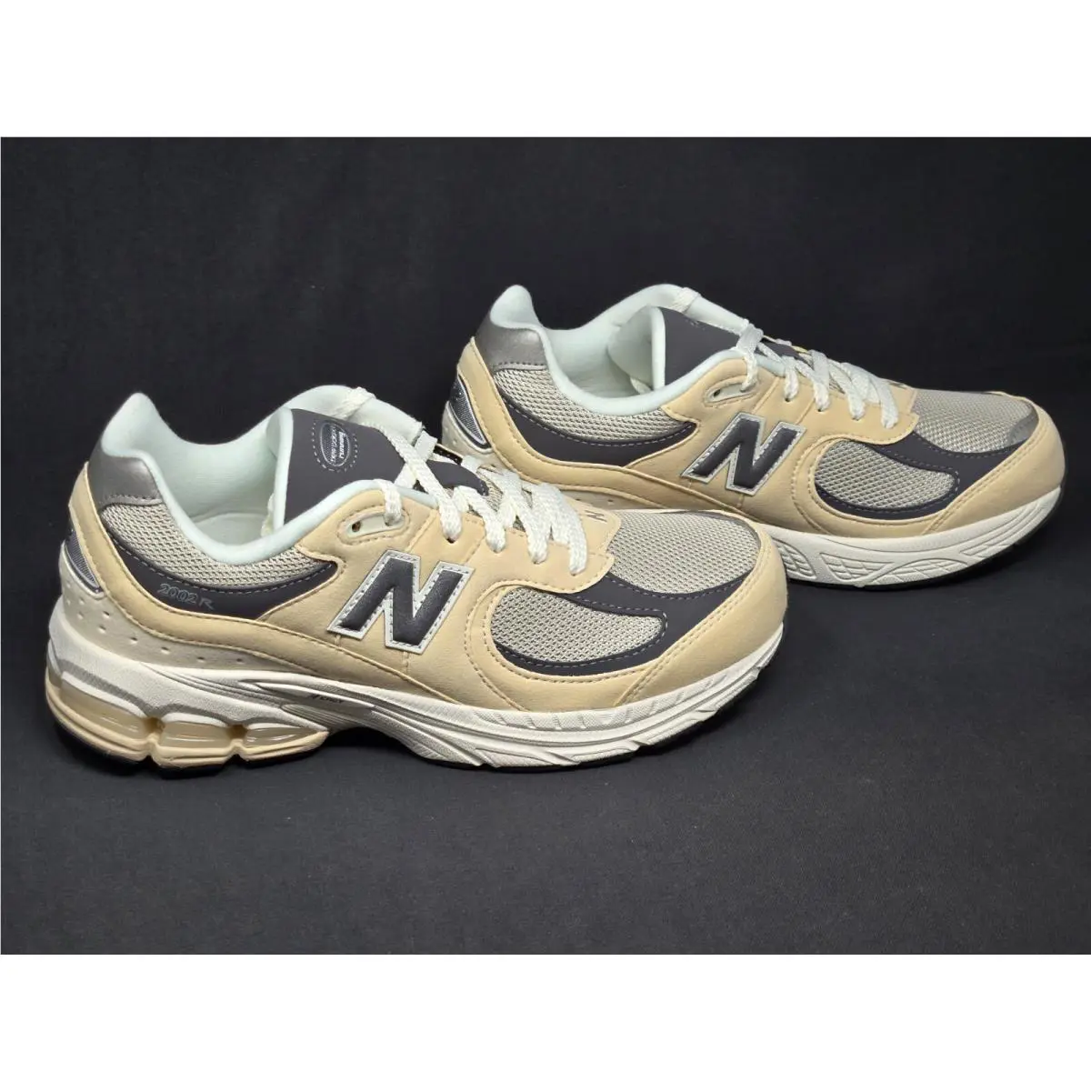 New Balance shoes - GC2002FA - GC2002FA - Beige 2