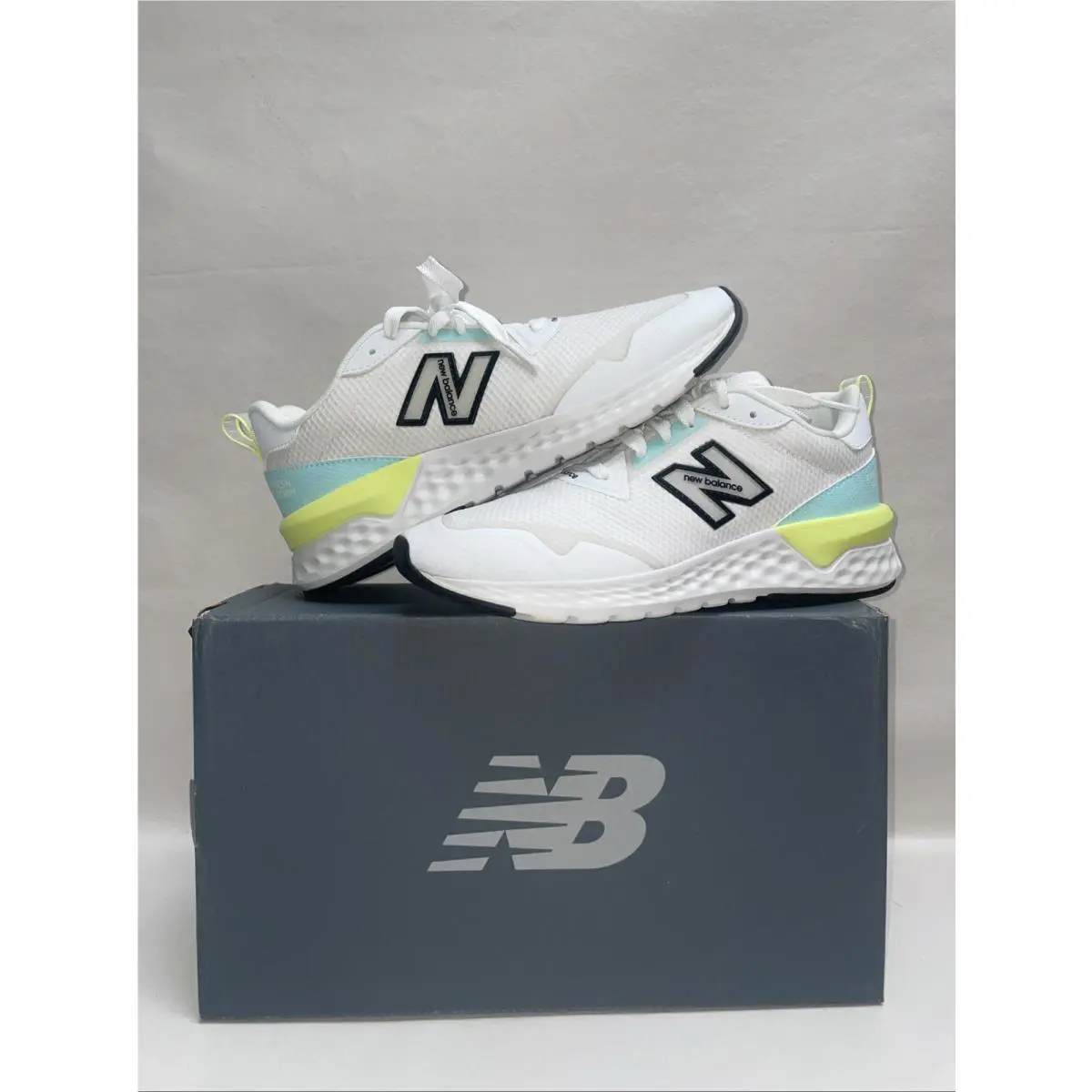 New Balance Women`s Life Style White Combo - Size 7 Medium- WS515RC2
