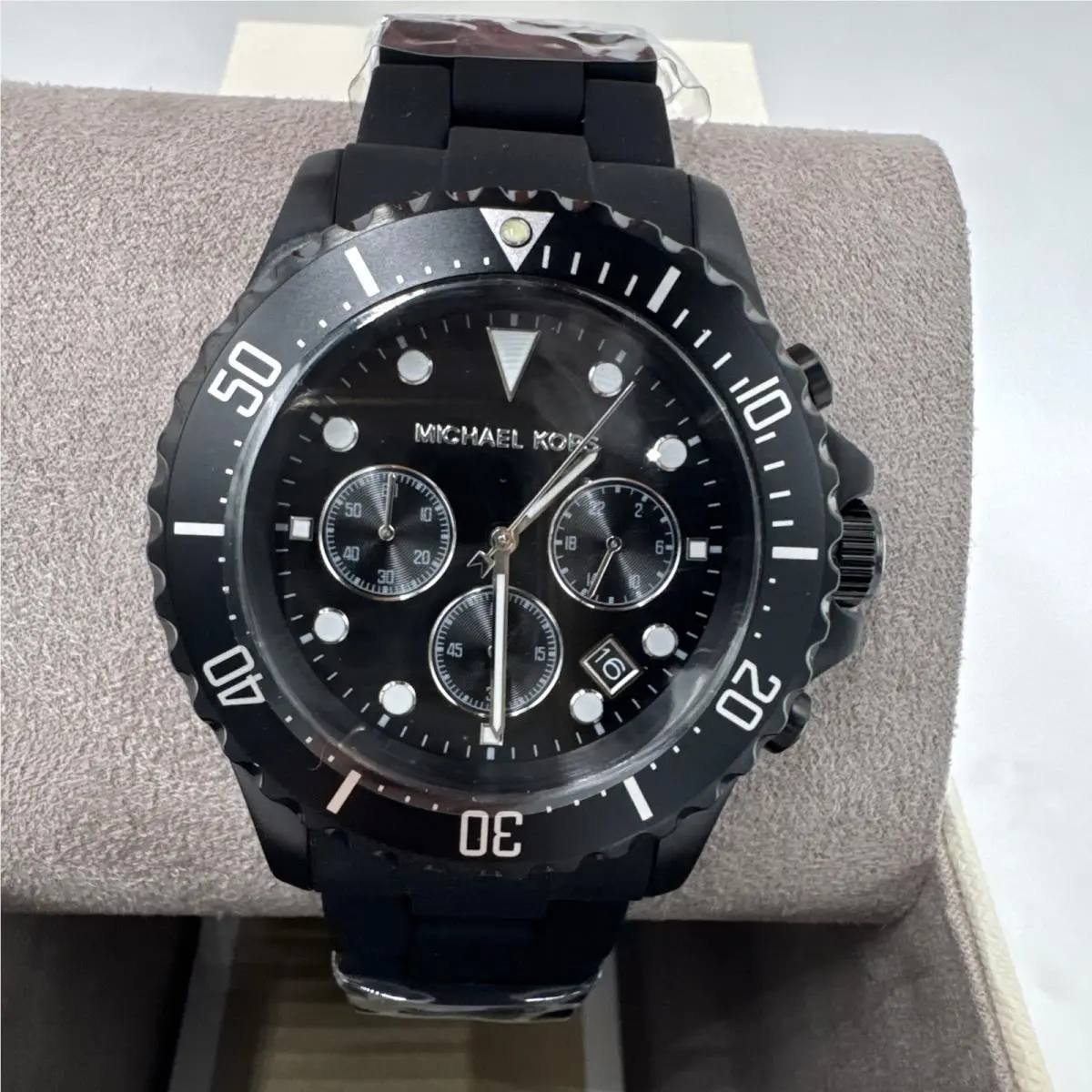 Michael Kors Everest Chronograph Quartz Black Dial Men`s Watch MK8980