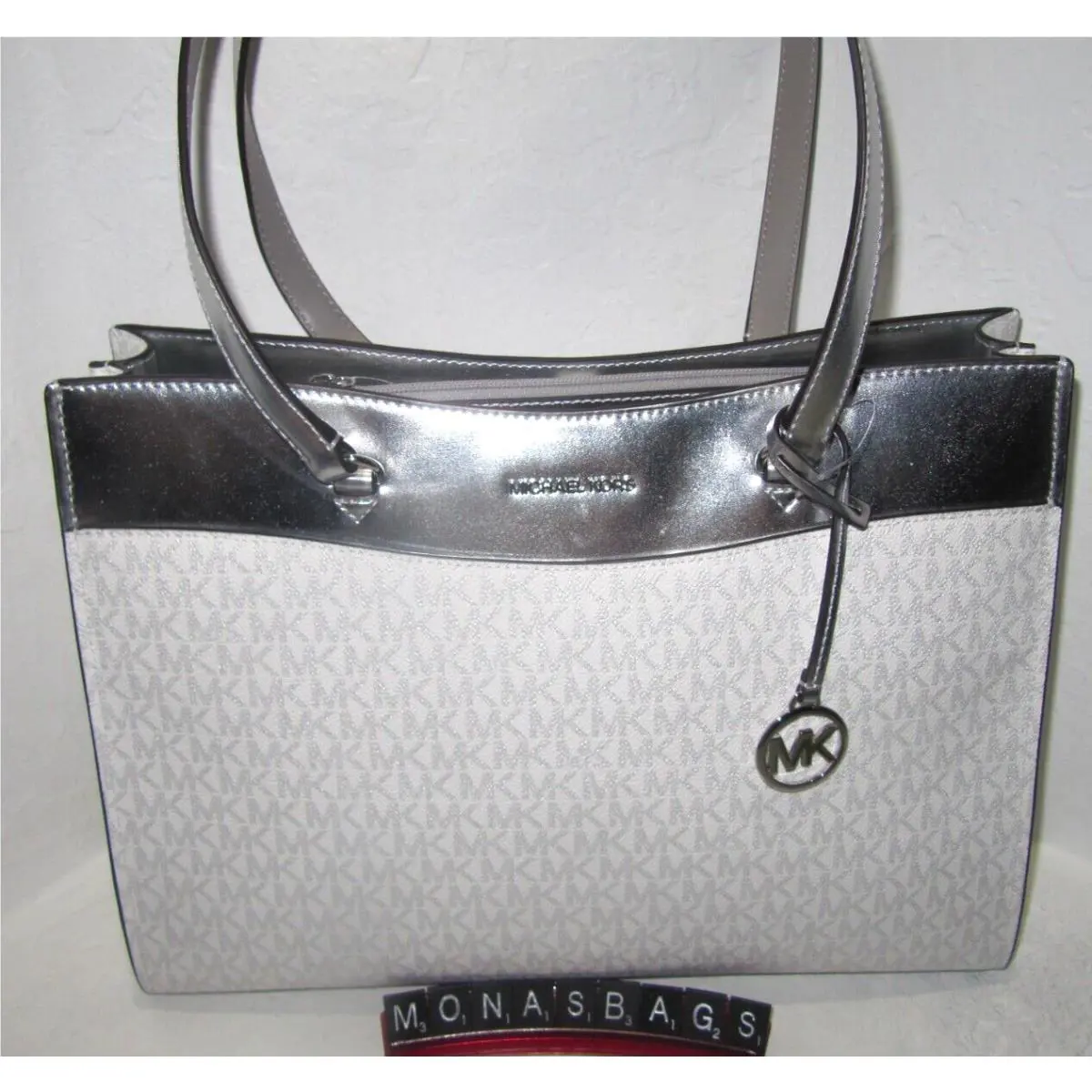 Michael Kors Jet Set Travel Large Logo Multifunction Pocket Tote Bag Pale Silver